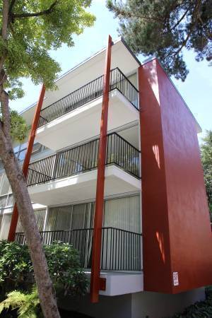 Exterior del edificio - Two Clark Drive Apartments