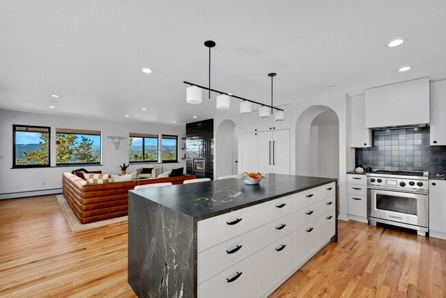 Building Photo - Modern Mountain Retreat w/ Unrivaled Views