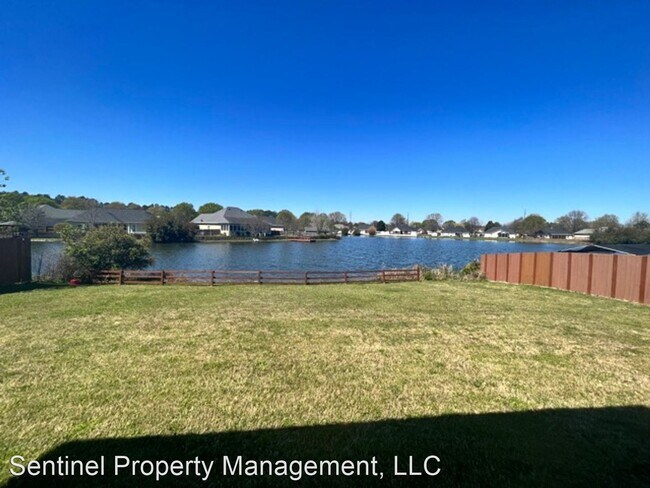 Foto del edificio - 3 br, 2 bath House - 114 Berkley Circle