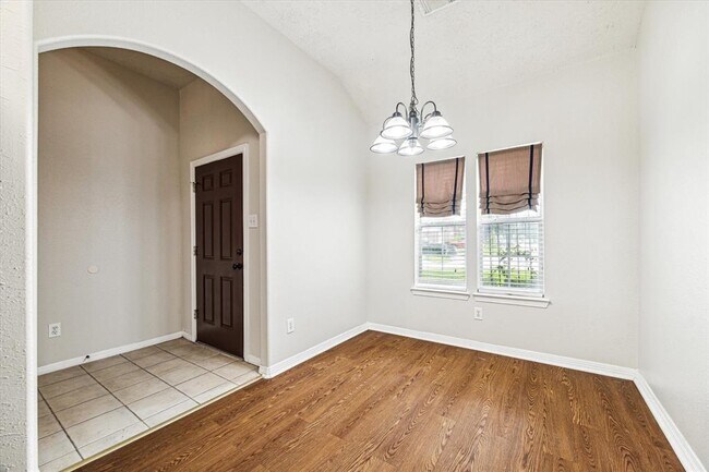 Building Photo - 2946 Park Spring Ln