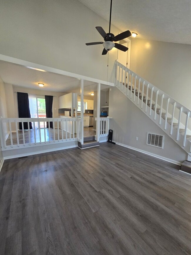 Building Photo - Townhome for rent