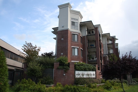 Primary Photo - Signature Club Suites
