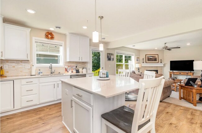 Foto del edificio - 13946 Lupine Trail NE