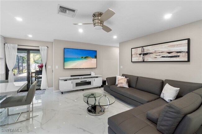 Foto del edificio - 659 108th Ave N