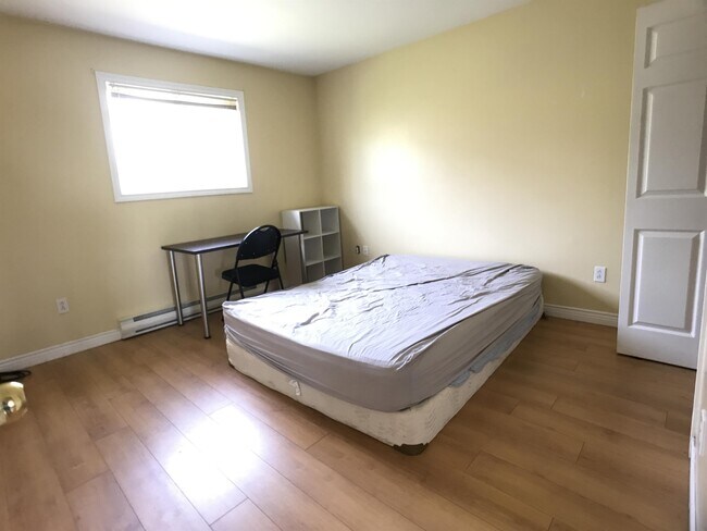 Photo du bâtiment - 24 Edgecombe Dr