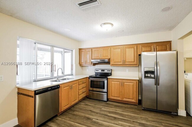 Building Photo - 11860 NW 29th Pl