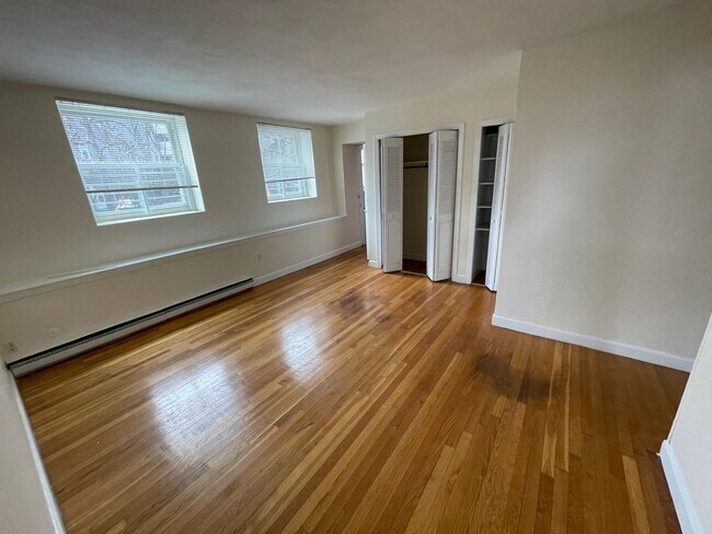 Foto del edificio - One Bedroom -  Union Square * ALLSTON * * School House @ Ringer Park