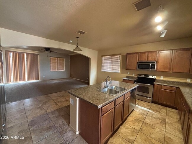 Foto del edificio - 5558 Wilder Dr