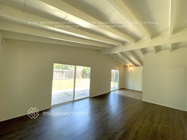 Foto del edificio - 6416 La Cienega Dr