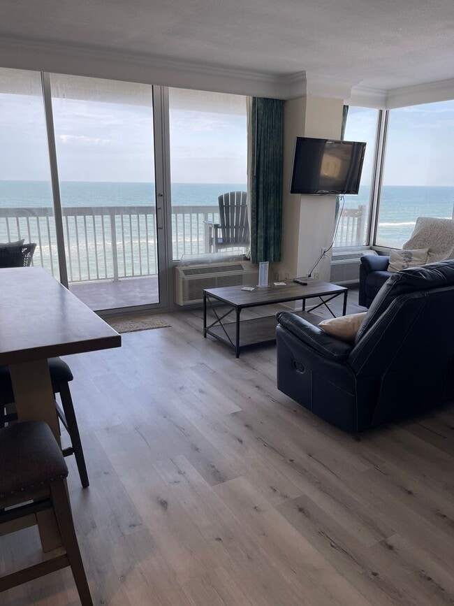Photo - Oceanfront Corner View Condo - BEST VIEW & Wake up to the Oceanview from bed! DEPOSIT-FREE Rentin...