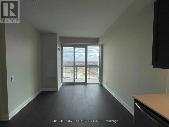 Building Photo - 15 Lynch St