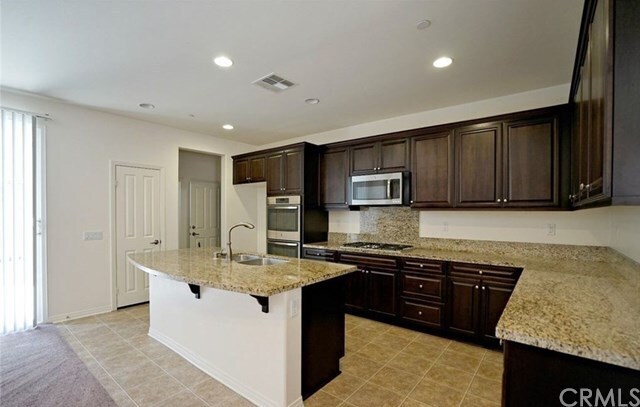Foto del edificio - 14450 Mountain Ave