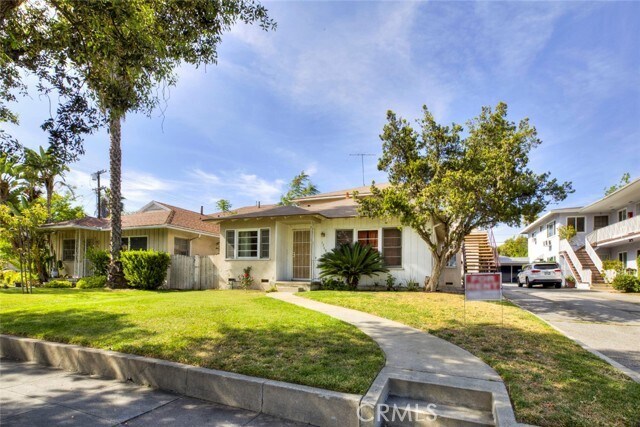 Foto del edificio - 1209 E Lexington Dr