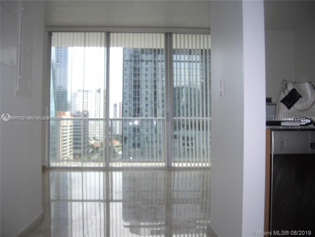 Foto del edificio - 1050 Brickell Ave