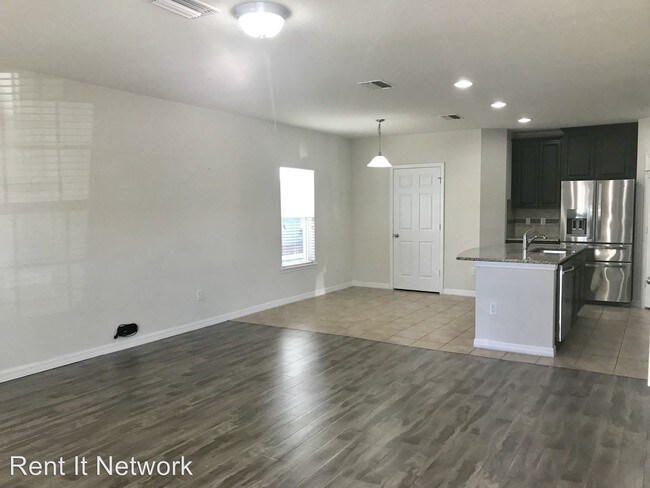 Building Photo - 2 br, 2.5 bath House - 4746 Chatterton Way