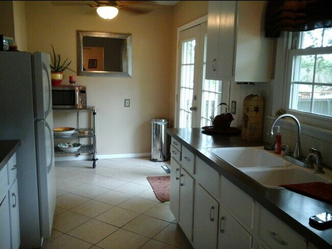 Foto del edificio - 2110 N 34th St