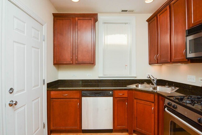 Foto del edificio - 3241 N Clifton Ave