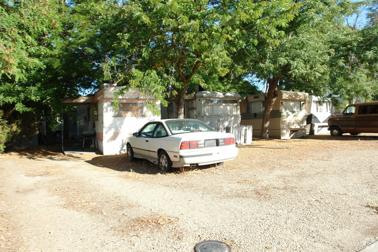 Building Photo - 1103 W Lee St