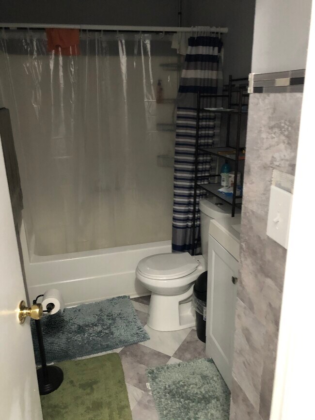Baño - 31 Moore Ln