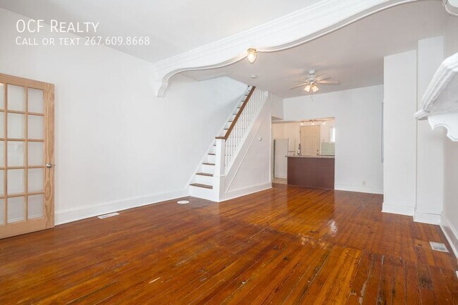 Building Photo - 2214 Latona St