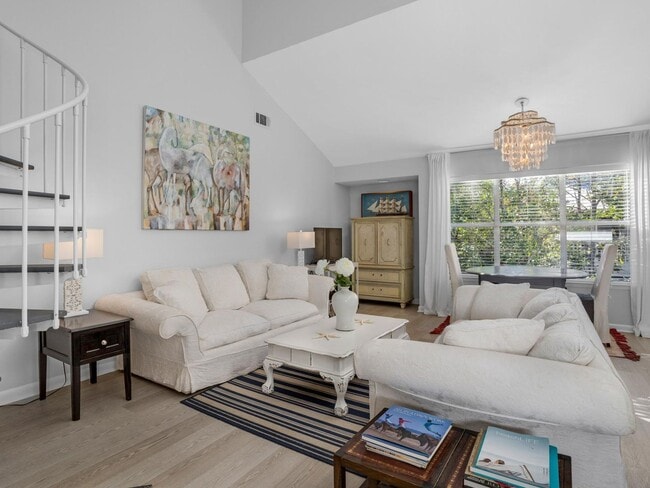 Building Photo - 3BR/3BA Fully Furnished Beach Cottage at H...