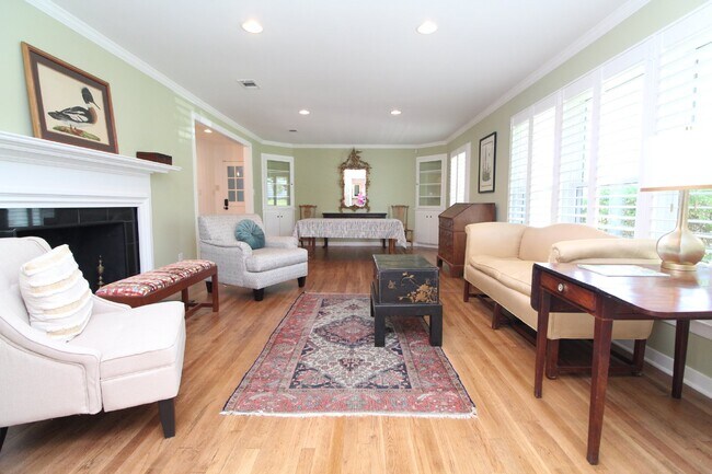 Building Photo - Furnished 3 bedroom 2 bath home in Cordova...