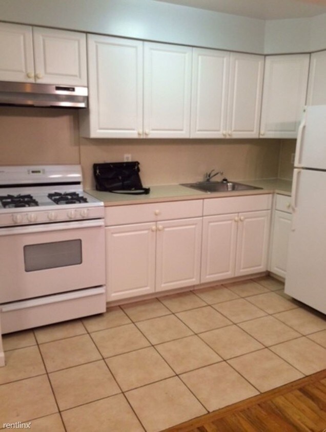 Primary Photo - 3016 33rd St
