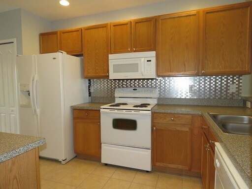 Building Photo - Super Cute 2bd, 2ba townhouse for Rent