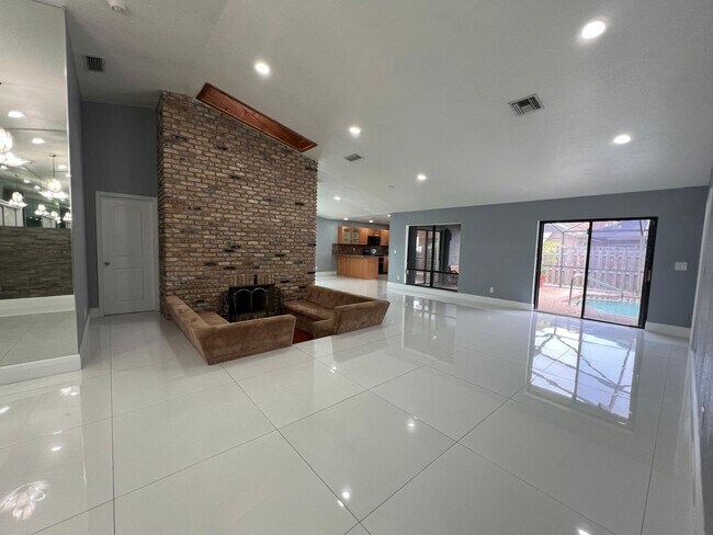 Foto del edificio - Beautiful 3 Bedroom Home in West Lauderhill
