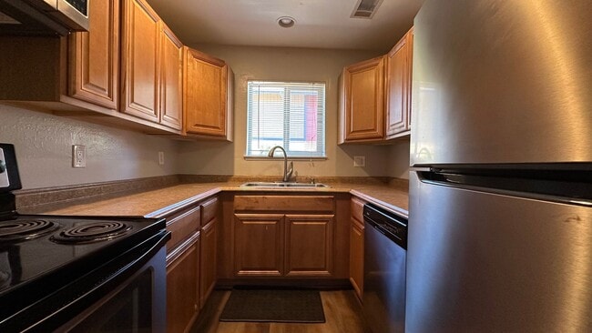 Building Photo - 3132 Bristle Branch Dr