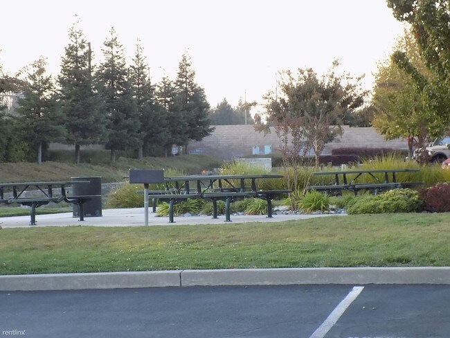 Foto del edificio - 8895 Imray Way