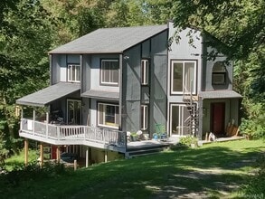 Building Photo - 46 Patricia Ln