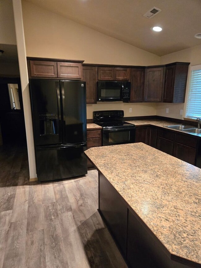 Building Photo - Zero Step Rancher in Deer Park