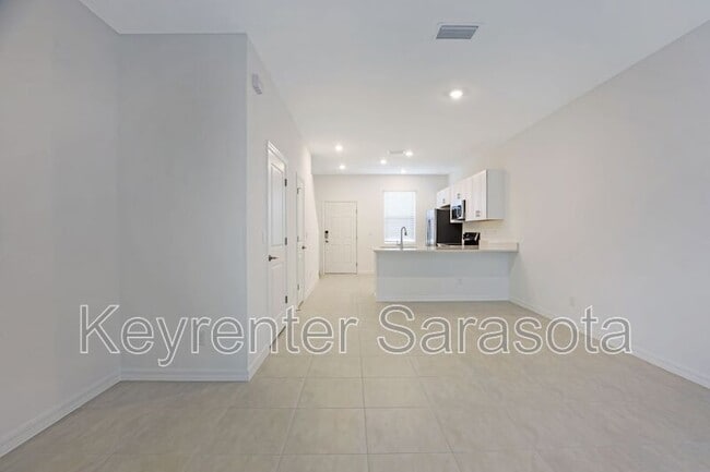 Foto del edificio - 16515 San Nicola Pl