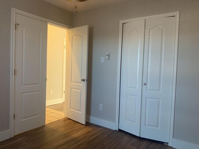 Foto del edificio - 3422 Settlement Dr