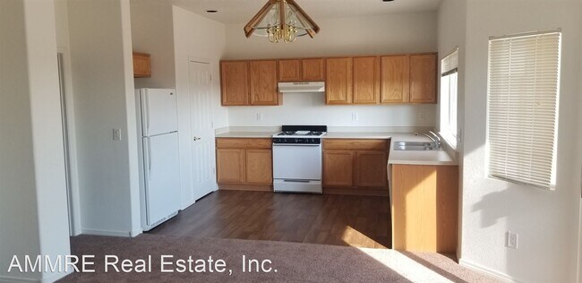 4 br, 3.5 bath House - 7219 Senecu Ct NW photo'