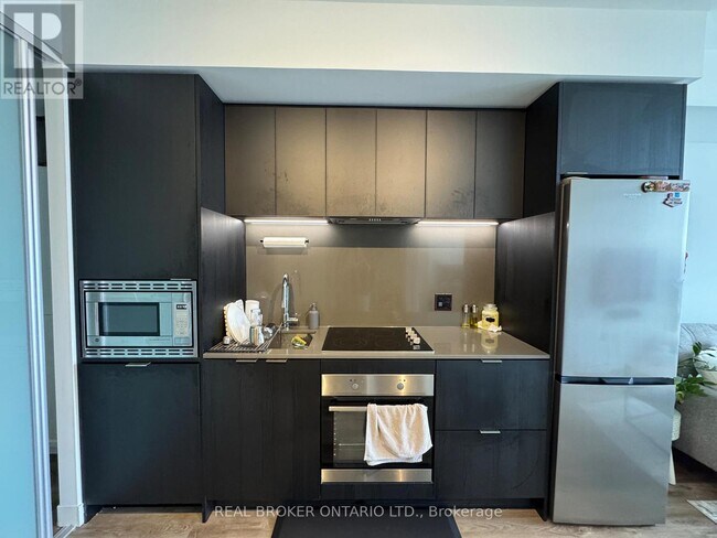 Photo du bâtiment - 86 Dundas St E