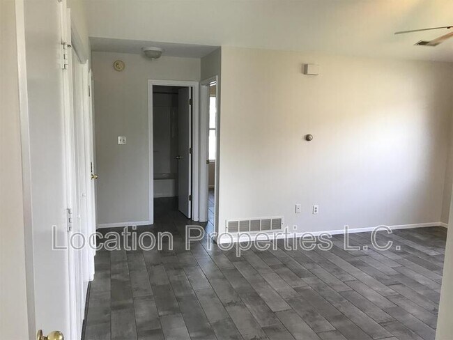 Building Photo - 3823 Westland Pl