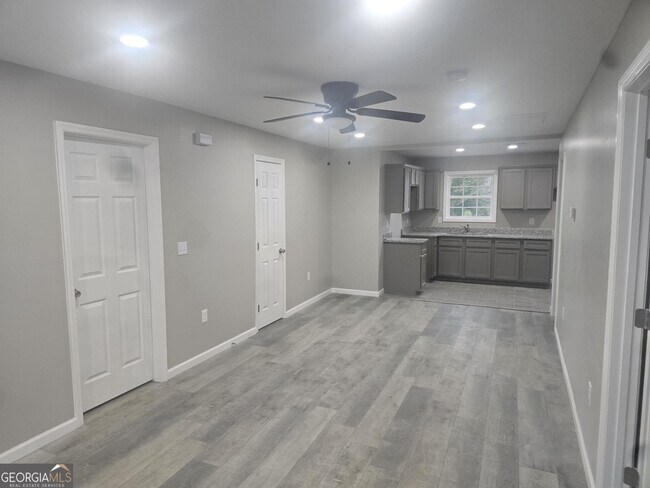 Foto del edificio - 712 S Jefferson St