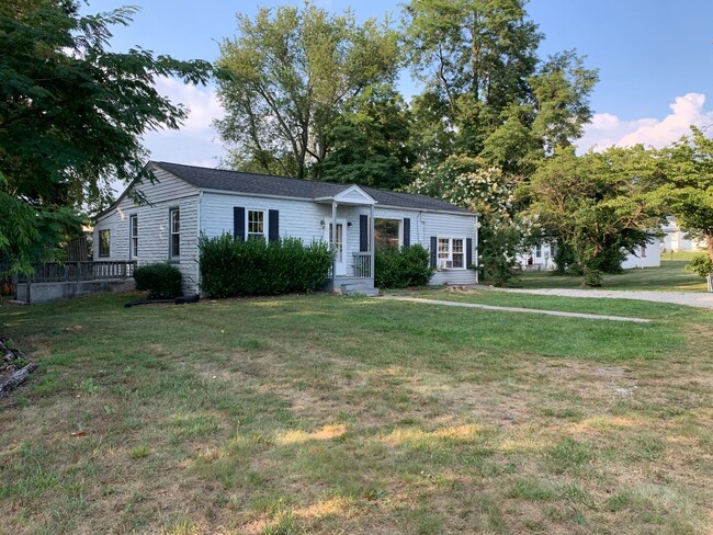 Building Photo - Private Blacksburg Home on Scenic Lot