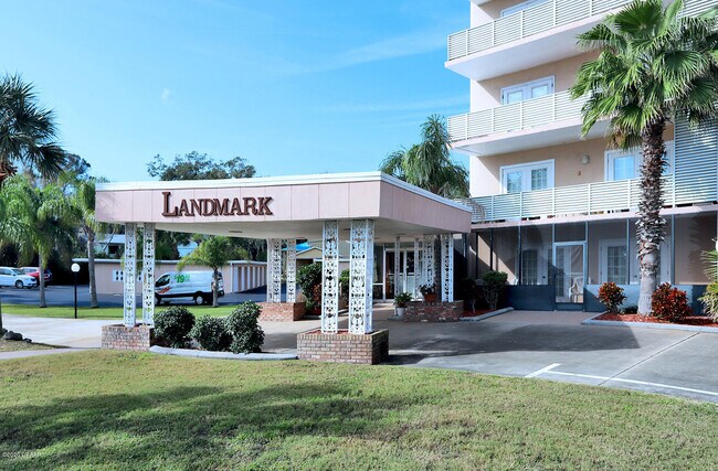Foto del edificio - 404 S Beach St