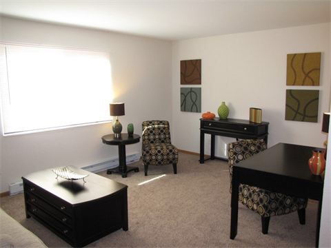 Foto principal - 2065 W Alexis Rd