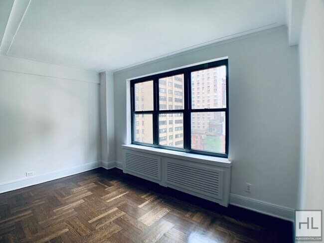 Foto del edificio - EAST 38 STREET