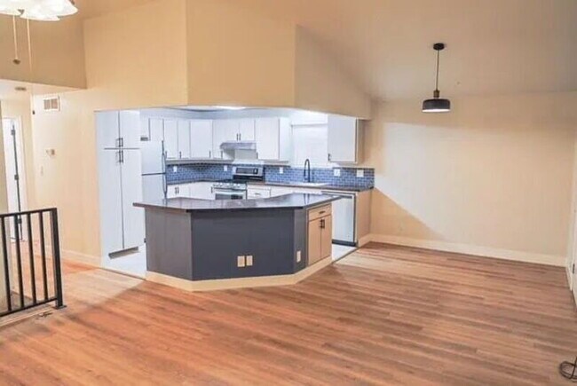 Foto del edificio - 3580 Dill Dr