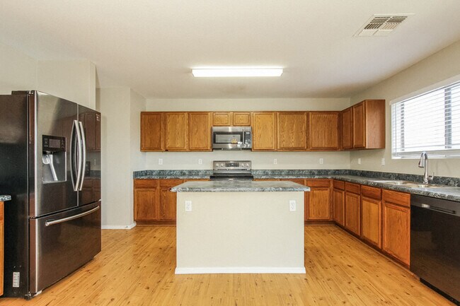 Foto del edificio - 8421 E Lindner Ave