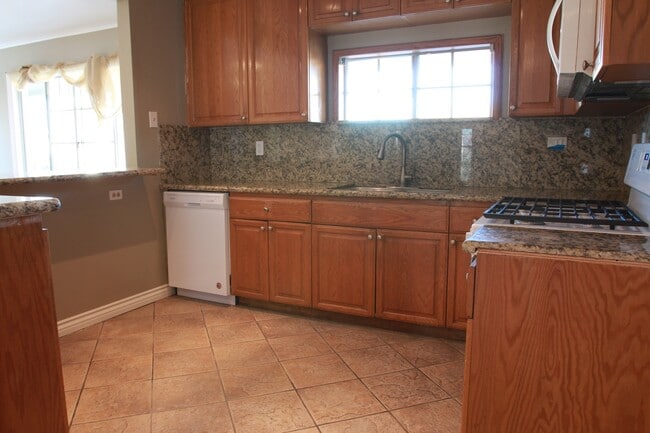 Foto del edificio - 12029 Gridley Rd