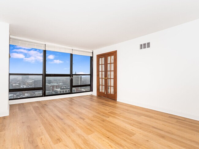Foto del edificio - 1540 N La Salle Dr