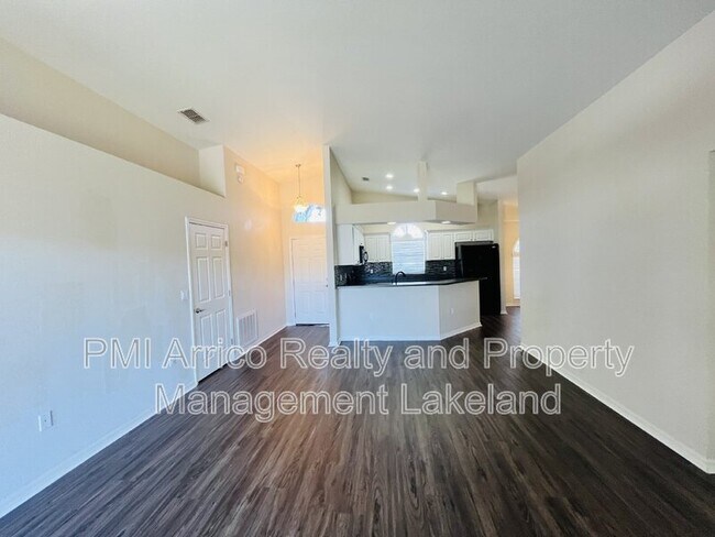 Foto del edificio - 2810 Woodland Meadows Rd