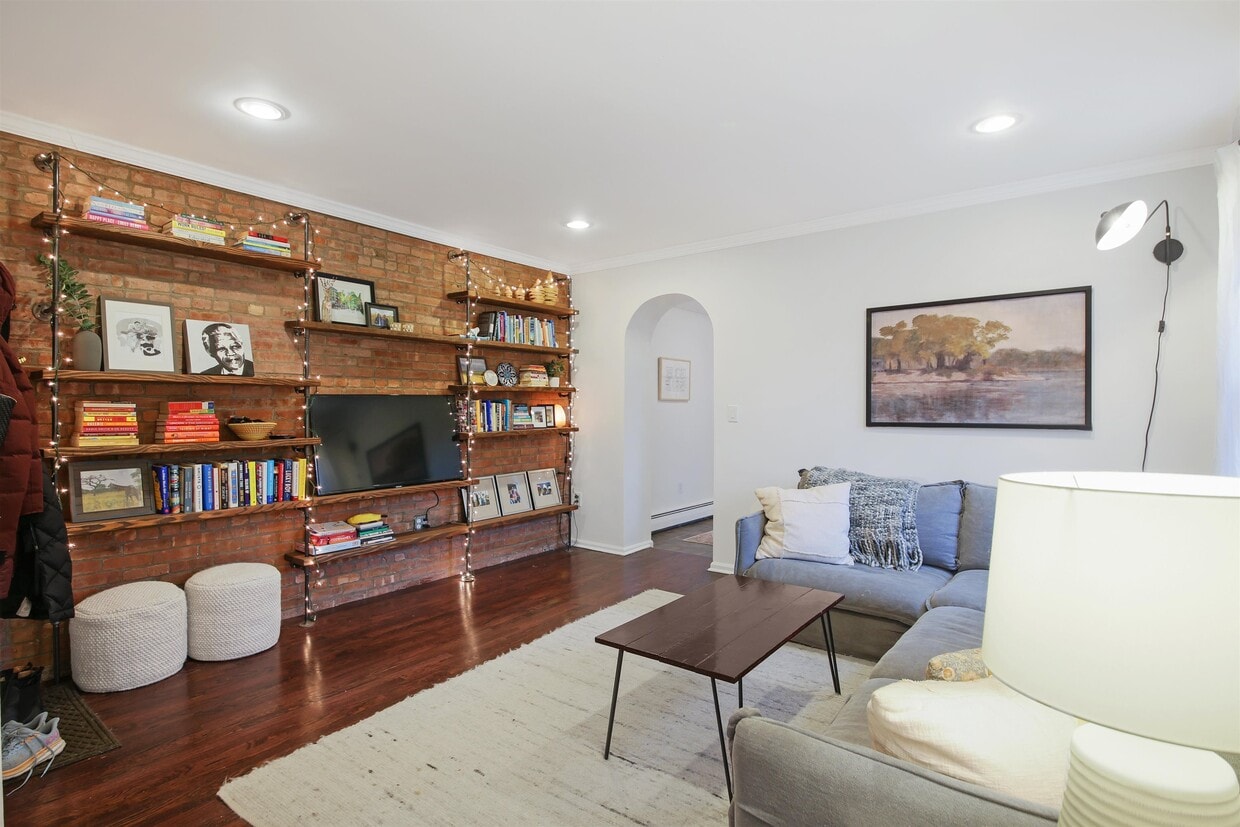 Foto principal - 331 Varick St
