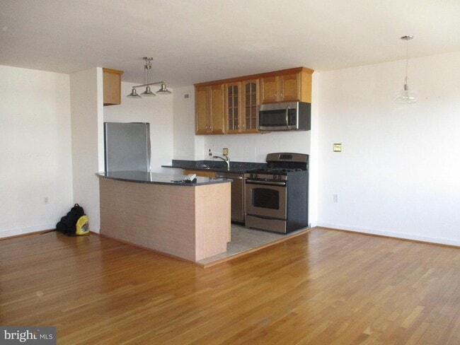 Building Photo - 1200 S Arlington Ridge Rd
